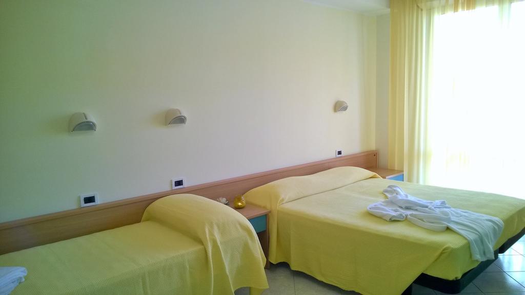 Hotel Paola Garden Bellariva Di Rimini Phòng bức ảnh